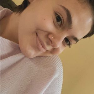 Meet your Posher, Olivia